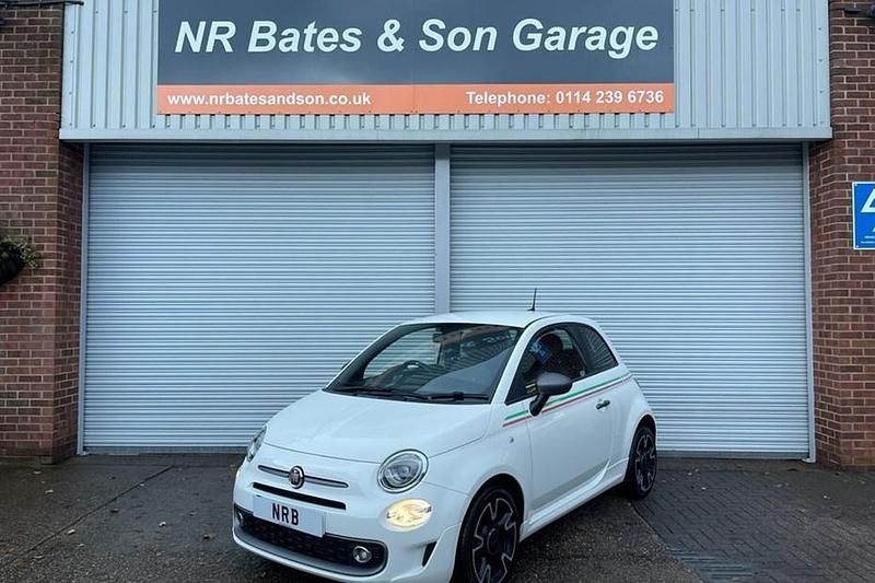 White Used 2017 Fiat 500 S Hatchback | £5,595 (Fair price) - Image 1/1