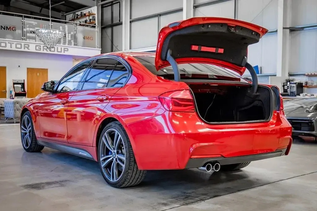 Begagnad BMW 335 M Sport 313 HK (230 kW) 2016 Röd Sedan