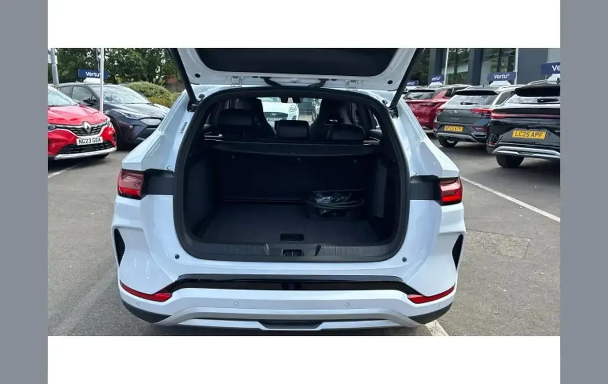 Used BYD Seal U Comfort 218 HP (160 kW) 2025 White SUV