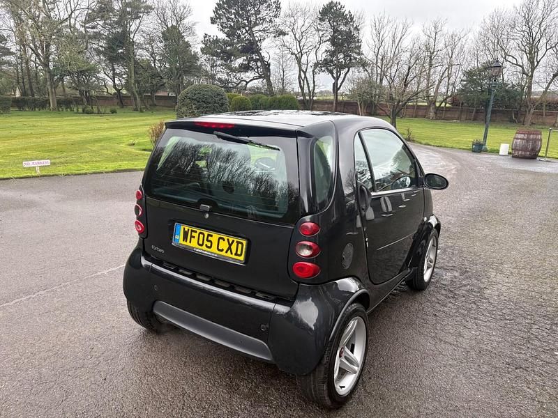 Used Smart ForTwo Coupé Pulse 61 HP (44 kW) 2005 Black Coupe