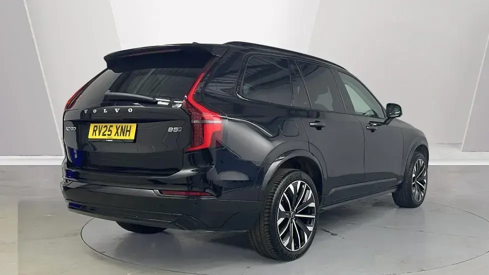 Used Volvo XC90 Plus 455 HP (334 kW) 2025 Black SUV