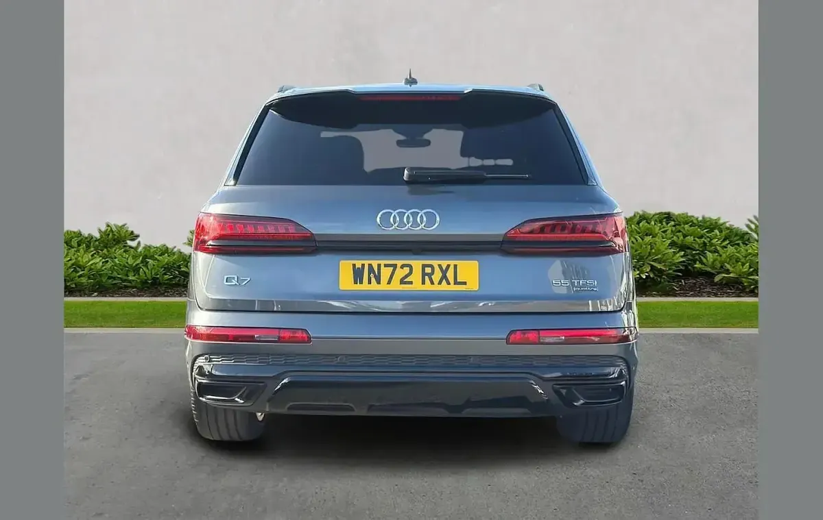 Used Audi Q7 Black Edition 340 HP (250 kW) 2022 Grey SUV