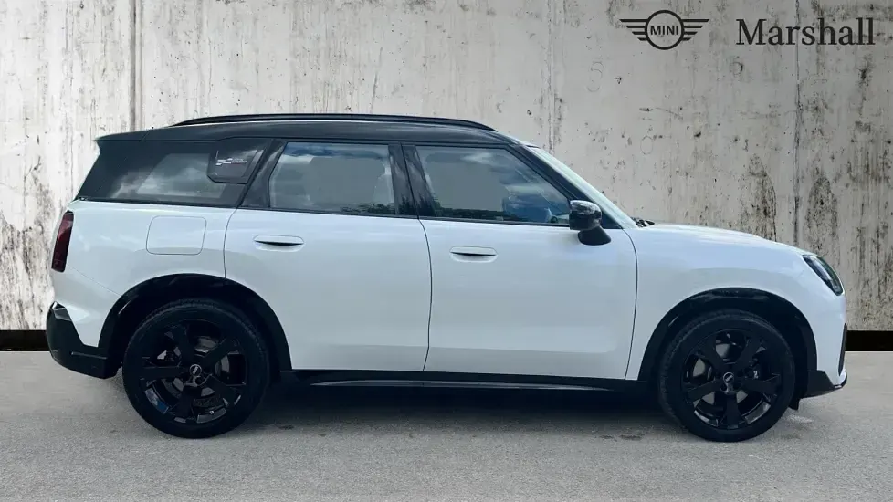 Used Mini Countryman Sport 170 HP (125 kW) 2025 White SUV