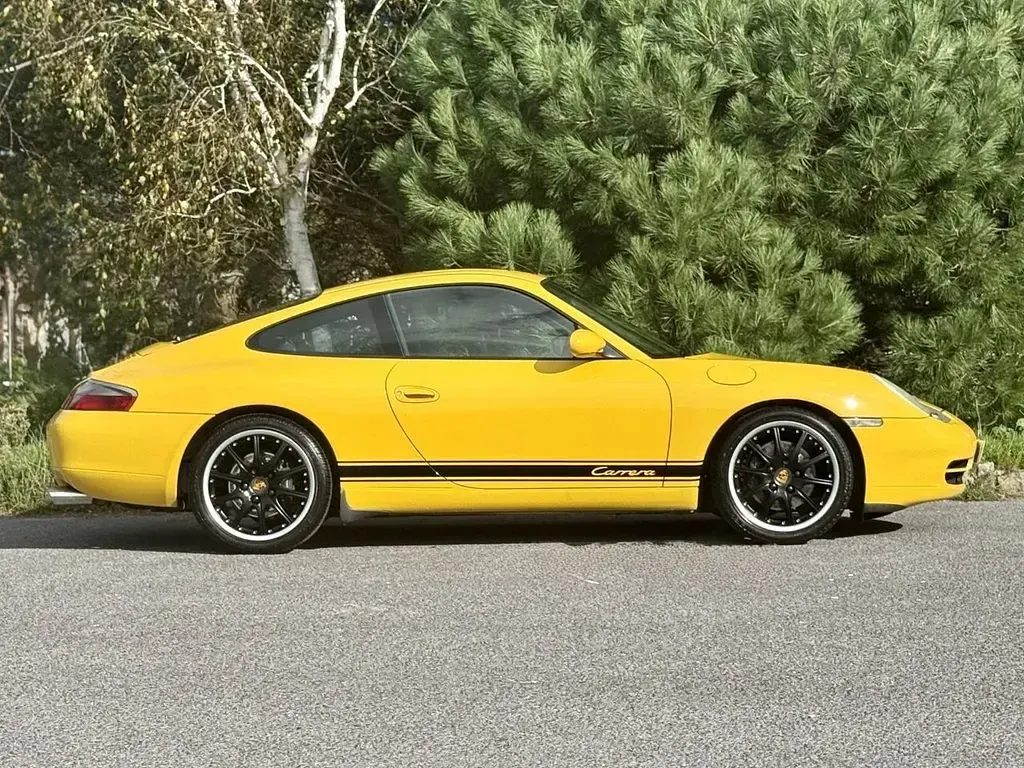 Used Porsche 911 Carrera 2002 Yellow Coupe