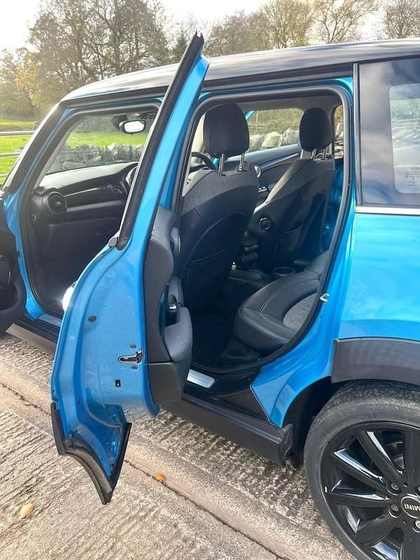 Begagnad Mini Cooper S Hatch 2016 Blå Halvkombi