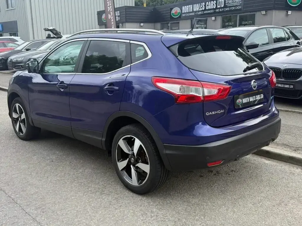 Used Nissan Qashqai N-Connecta 110 HP (80 kW) 2016 Blue SUV