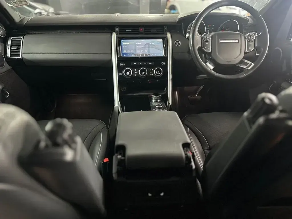 Used Land Rover Discovery HSE 240 HP (176 kW) 2017 Blue SUV