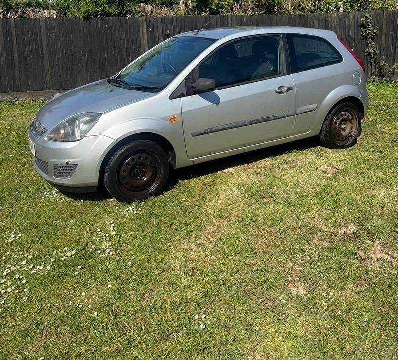 Usado Ford Fiesta Style 2007 Prateado Citadino