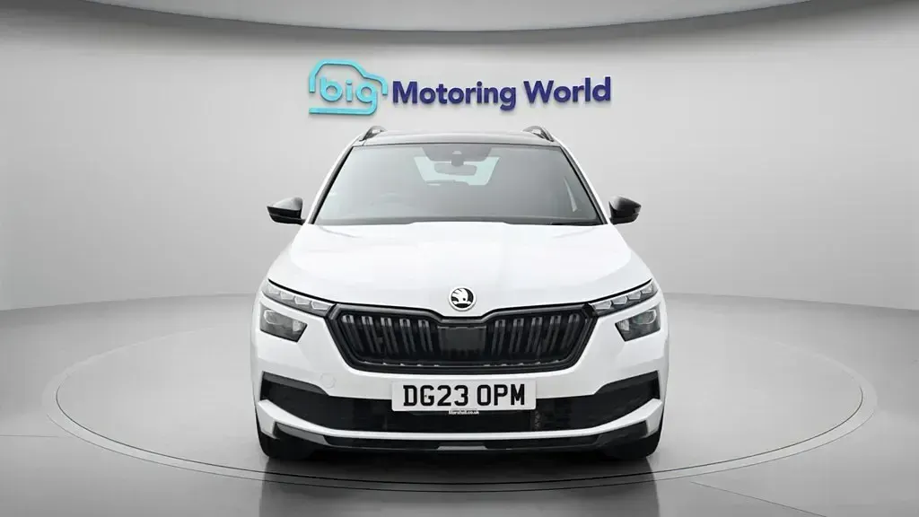 Usado Skoda Kamiq Monte Carlo 150 HP (110 kW) 2023 Branco SUV