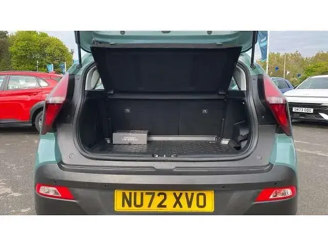 Usado Hyundai Bayon SE 100 HP (73 kW) 2022 Verde SUV