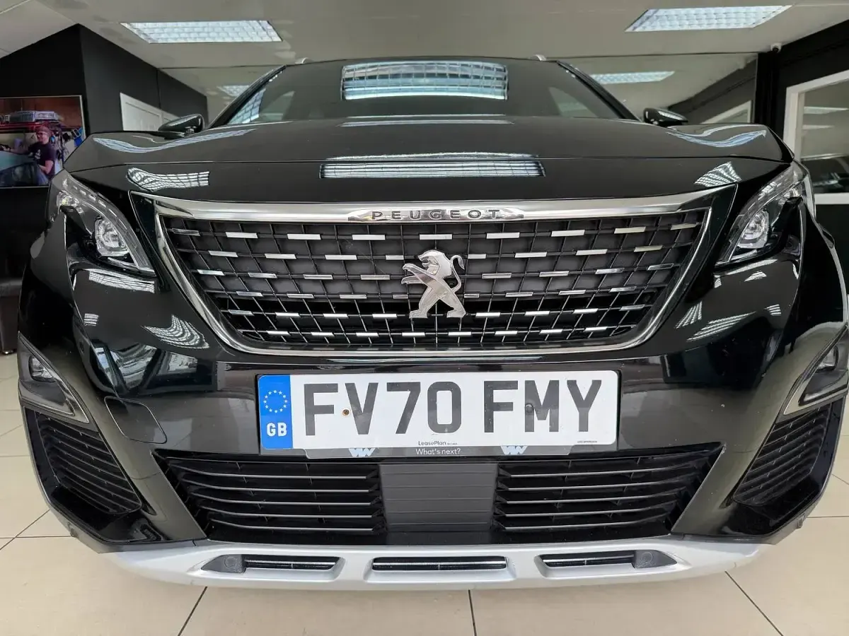 Used Peugeot 5008 Premium 130 HP (95 kW) 2020 Black SUV