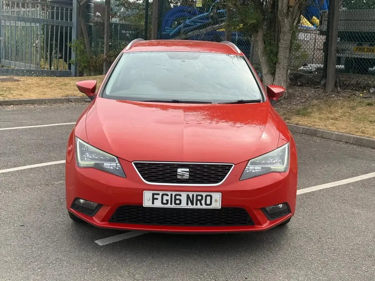 Used Seat Leon SE 2016 Red Estate