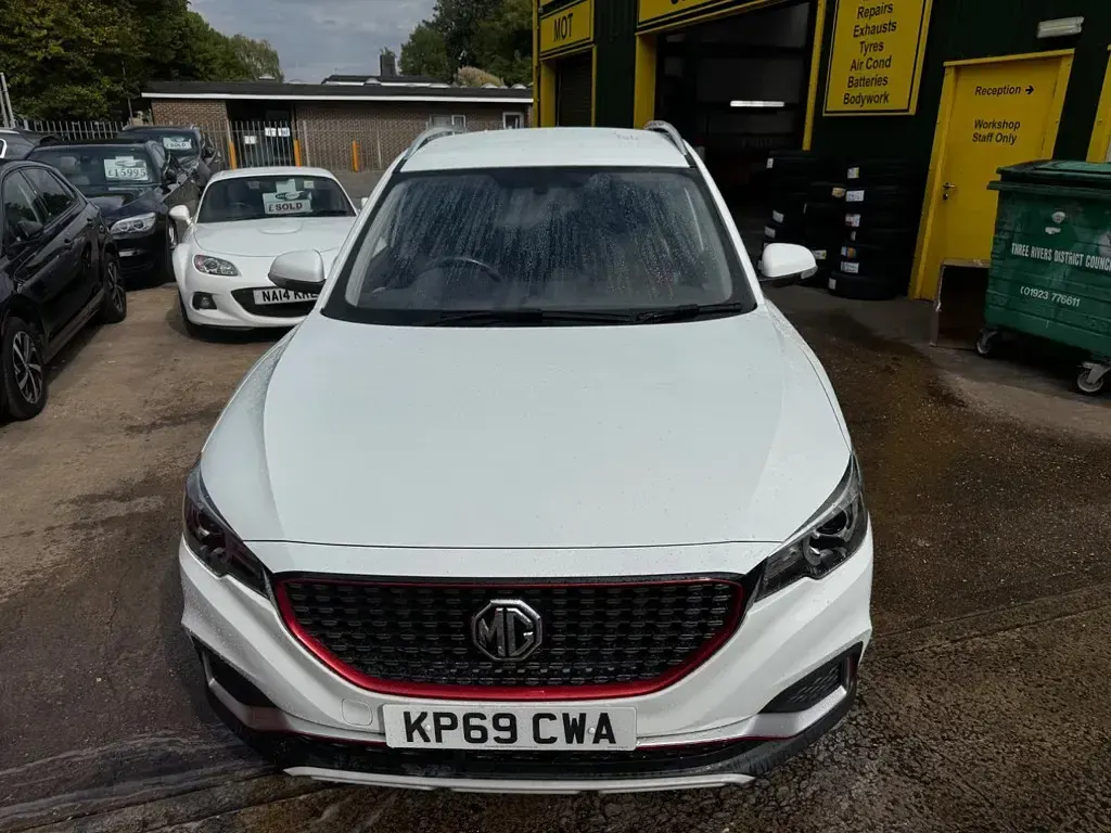 Used MG ZS 106 HP (77 kW) 2019 White SUV