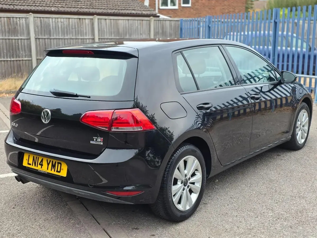Used VW Golf VII SE 120 HP (88 kW) 2014 Black Hatchback