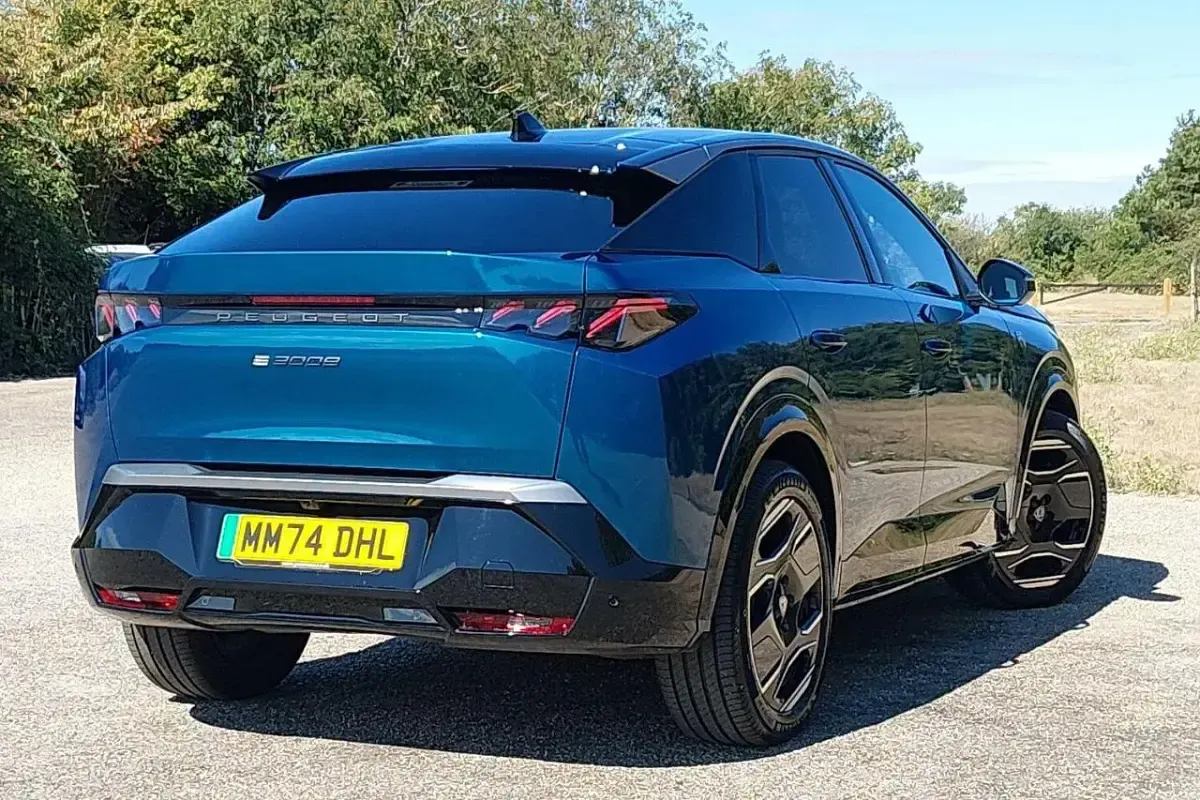 Used Peugeot e-3008 GTi 156 kW (213 HP) 2024 Blue SUV