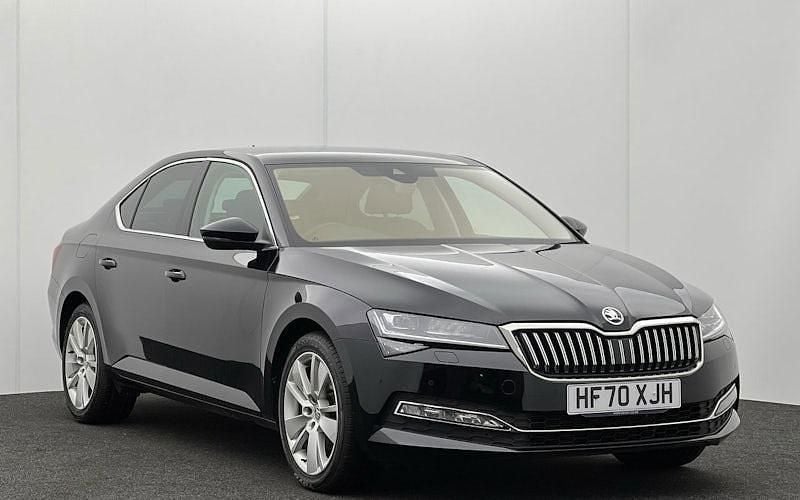 Used 2023 Skoda Superb SE L Hatchback | £16,499 (Super price) - Image 1/4