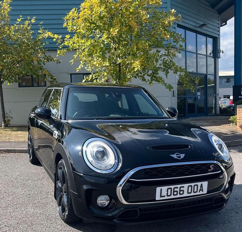 Black Used 2016 Mini Cooper S Clubman Estate | £12,520 (A bit pricey) - Image 1/4