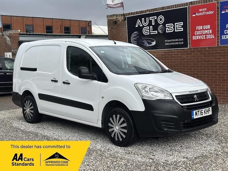 White Used 2016 Peugeot Partner S MPV | £6,490 (Fair price) - Image 1/3