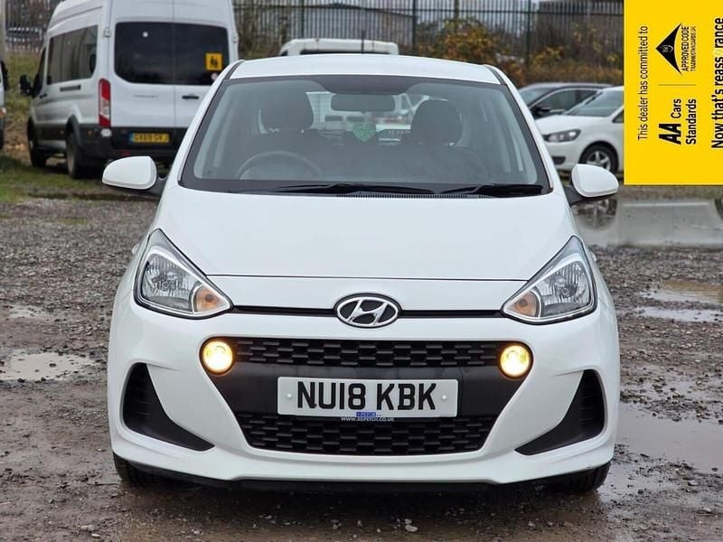 Used Hyundai i10 SE 87 HP (63 kW) 2018 White Hatchback