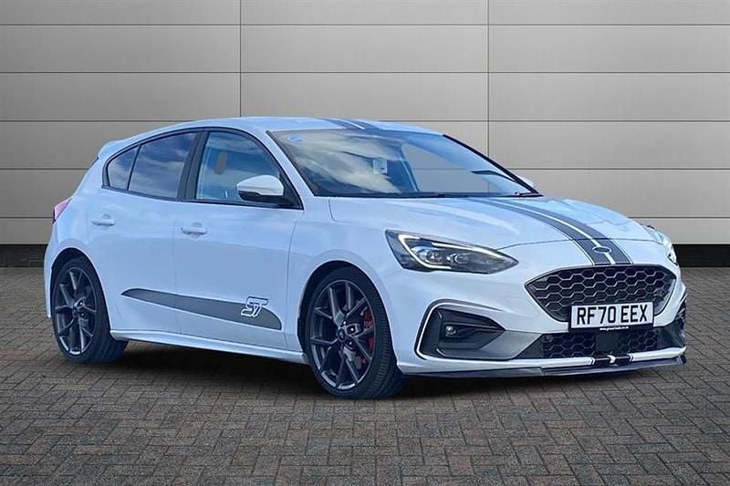Frozen white Used 2021 Ford Focus ST Hatchback | £19,095 (Fair price) - Image 1/2
