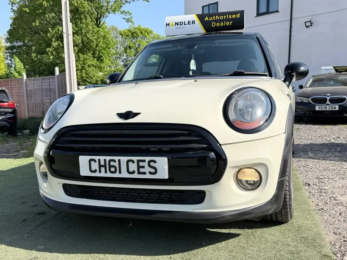 Begagnad Mini ONE Hatch 2016 Vit Halvkombi