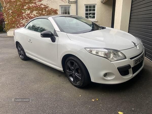 White Used 2012 Renault Mégane Cabriolet Dynamique Cabriolet | £1,995 (Good price) - Image 1/4