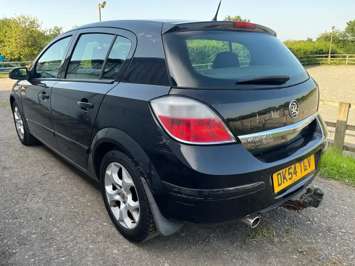 Used Vauxhall Astra 2004 Black Hatchback