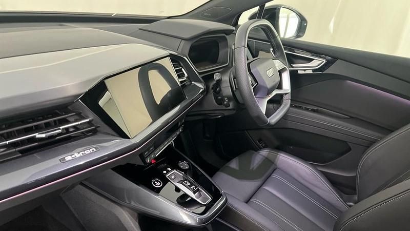 Used Audi Q4 e-tron Black Edition 210 kW (286 HP) 2024 Silver SUV