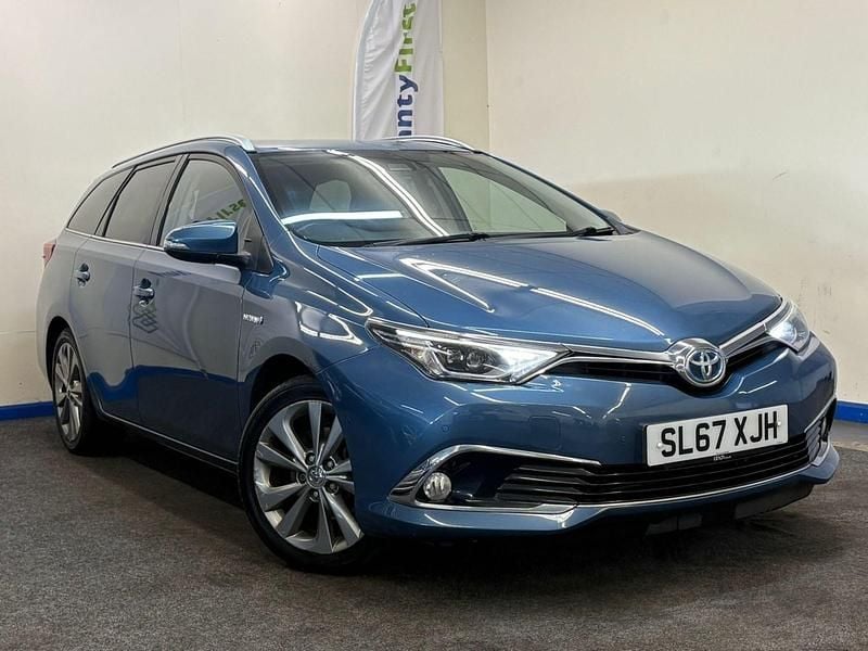 Used Toyota Auris Hybrid 2017 Blue Estate