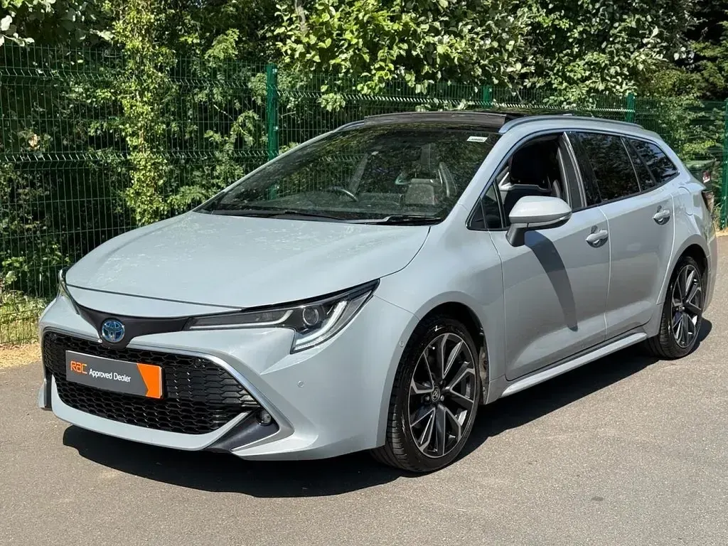 Used Toyota Corolla 196 HP (144 kW) 2023 Grey Estate
