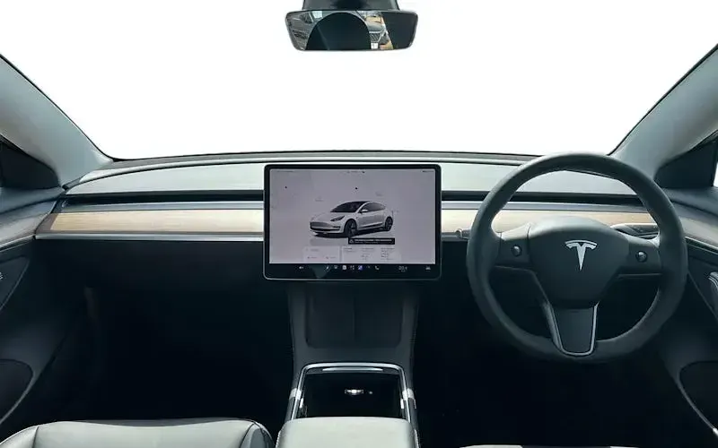 Used Tesla Model 3 Long Range AWD 258 kW (351 HP) 2023 White Sedan