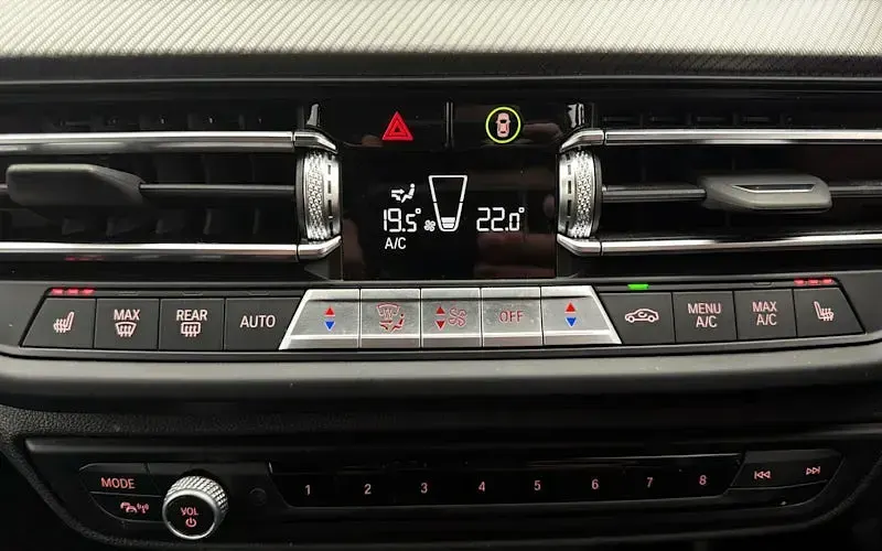 Used BMW 118 M Sport 136 HP (100 kW) 2023 White Hatchback