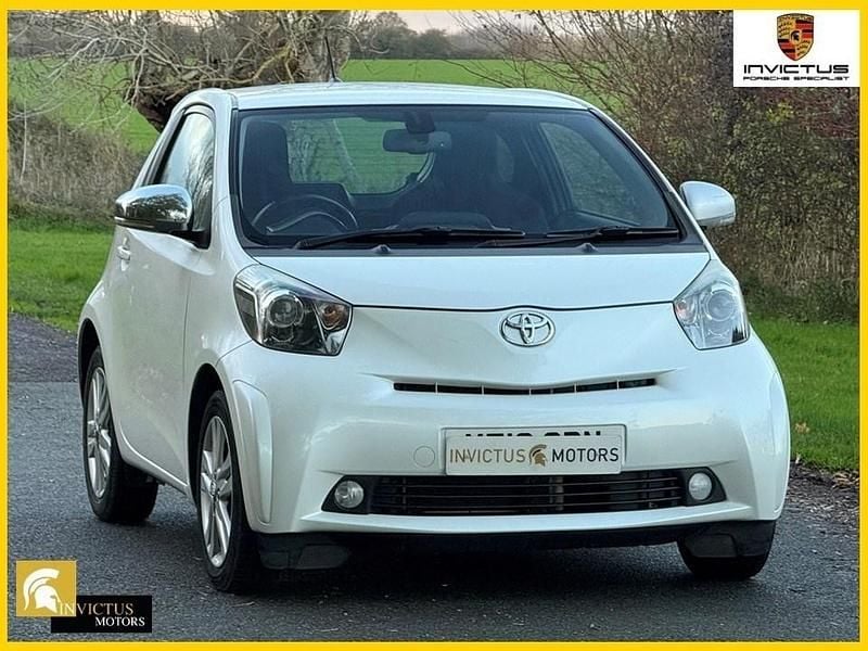White Used 2010 Toyota iQ Hatchback | £6,995 (Fair price) - Image 1/4