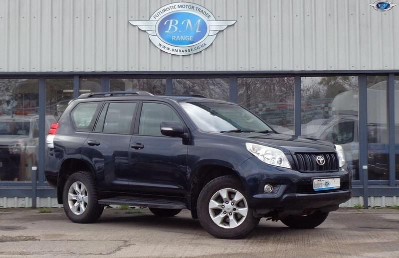 Grey Used 2011 Toyota Land Cruiser SUV | £10,000 (Super price) - Image 1/4