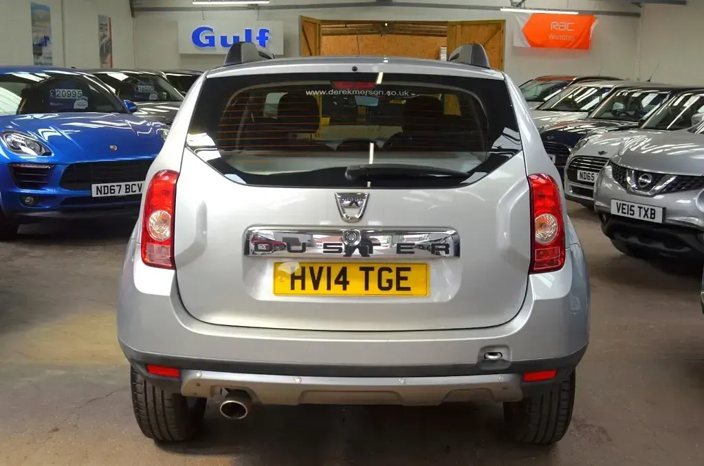 Used Dacia Duster Lauréate 110 HP (80 kW) 2014 Silver SUV