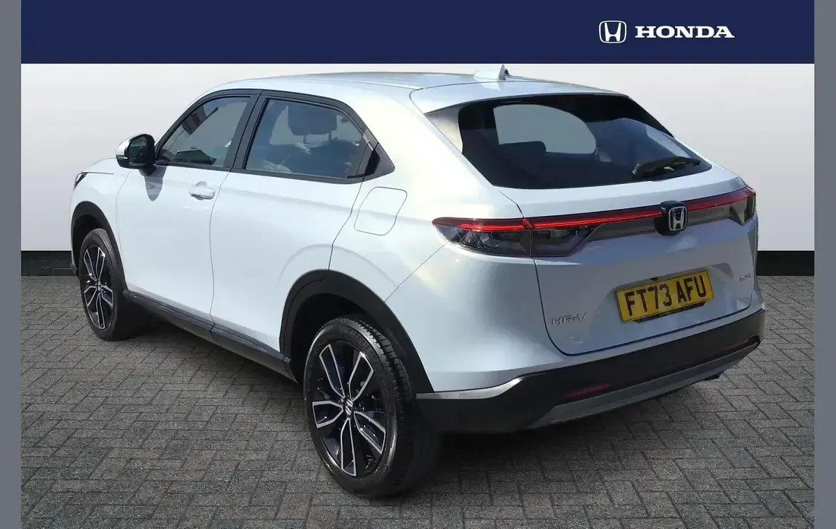 Used Honda HR-V Elegance 131 HP (96 kW) 2023 White SUV