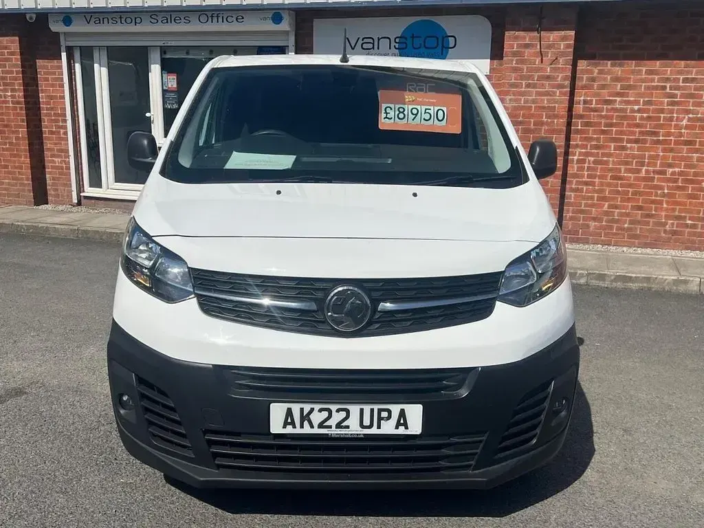 Used Vauxhall Vivaro S 2022 White MPV