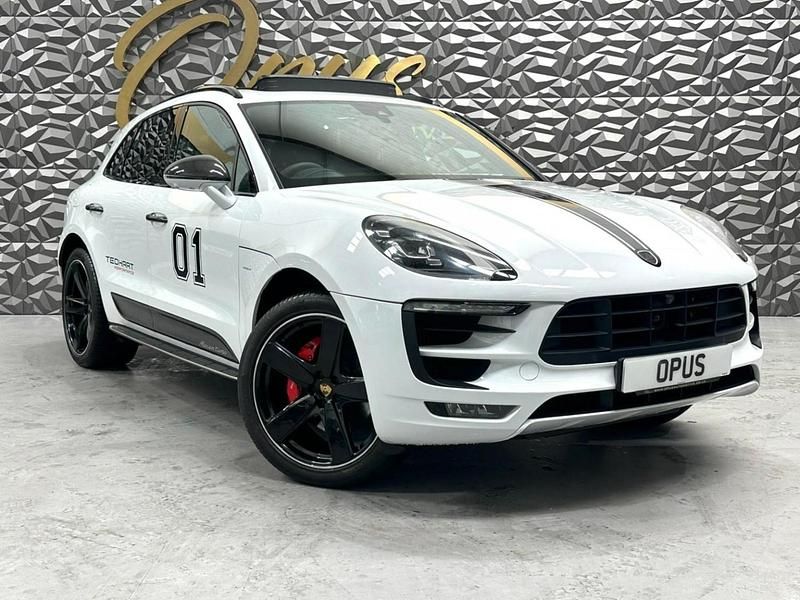 White Used 2016 Porsche Macan Turbo SUV | £25,490 (Fair price) - Image 1/4