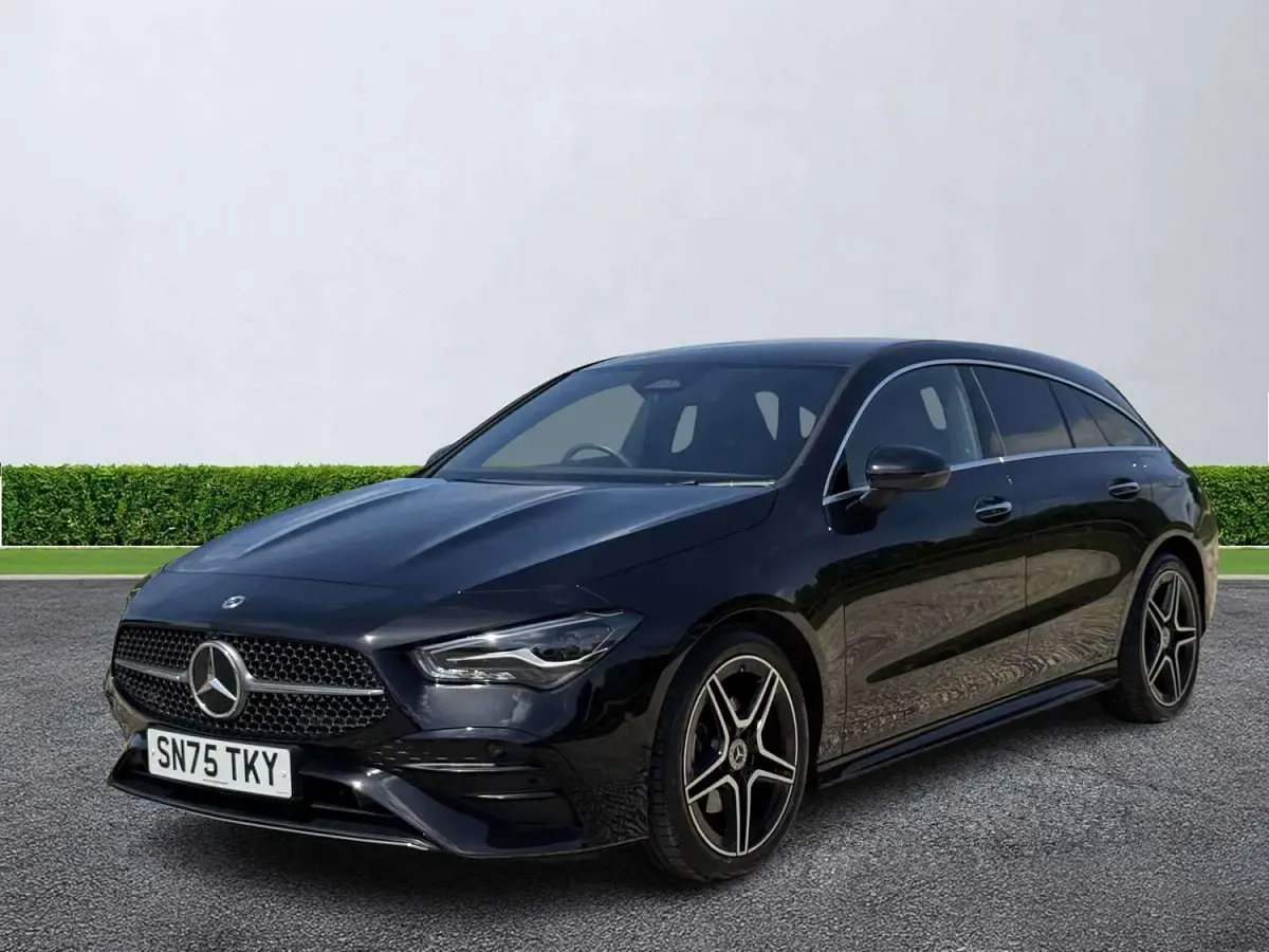 Used Mercedes CLA180 Executive 136 HP (100 kW) 2025 Black Estate