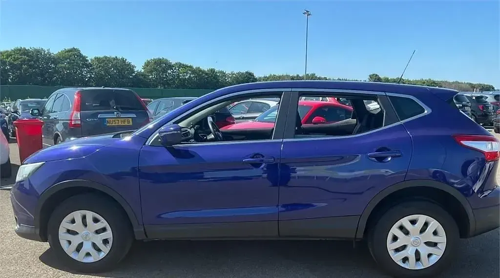 Used Nissan Qashqai Visia 2015 Blue SUV