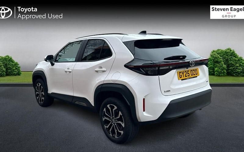 Used Toyota Yaris Hybrid Design 116 HP (85 kW) 2026 Estate