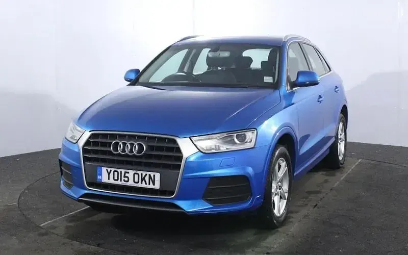 Usado Audi Q3 Competition 150 HP (110 kW) 2015 Azul SUV