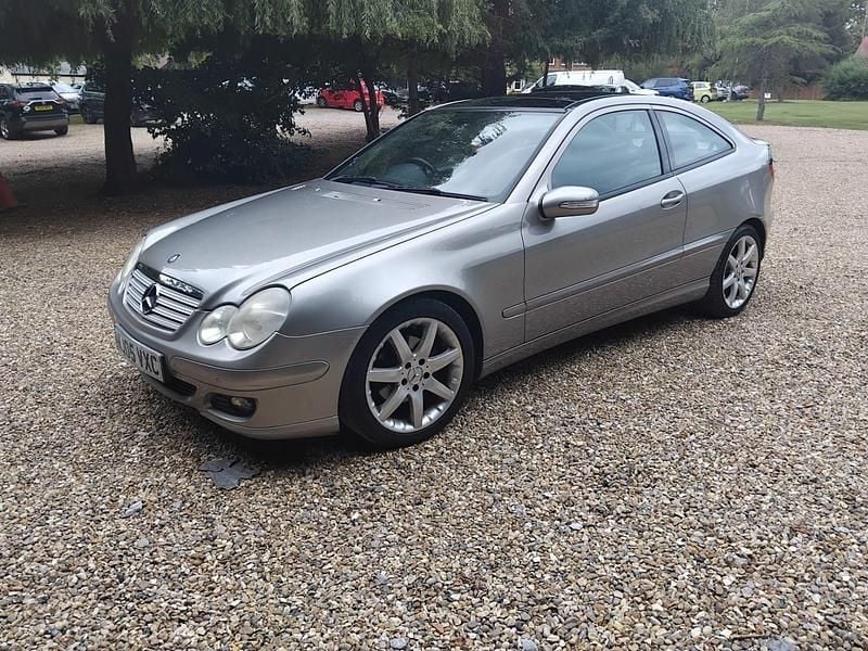 Silver Used 2005 Mercedes C180 SE Coupe | £1,450 (Good price) - Image 1/4