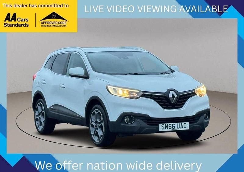 White Used 2016 Renault Kadjar Dynamique SUV | £4,445 (Good price) - Image 1/3