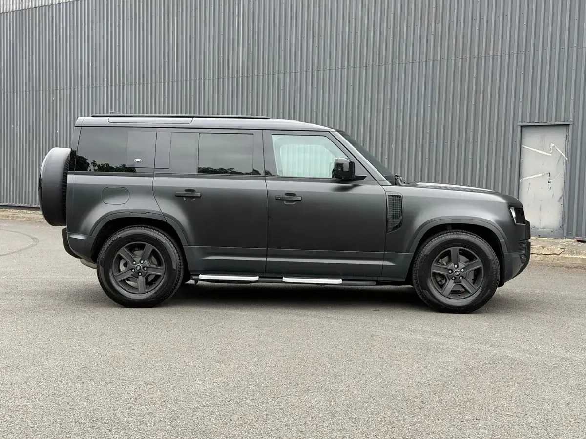 Used Land Rover Defender S 2021 White SUV