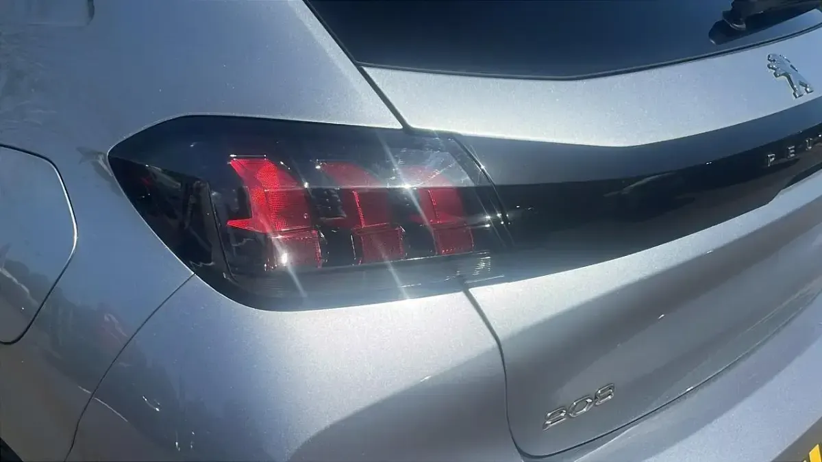 Used Peugeot 208 Active+ 99 HP (72 kW) 2023 Grey Hatchback