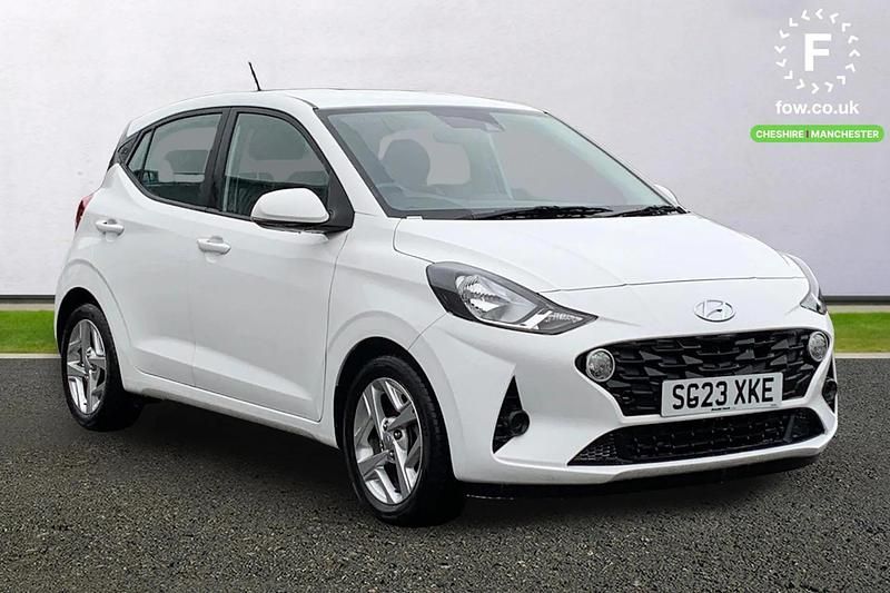 White Used 2023 Hyundai i10 SE Hatchback | £12,899 (Fair price) - Image 1/3