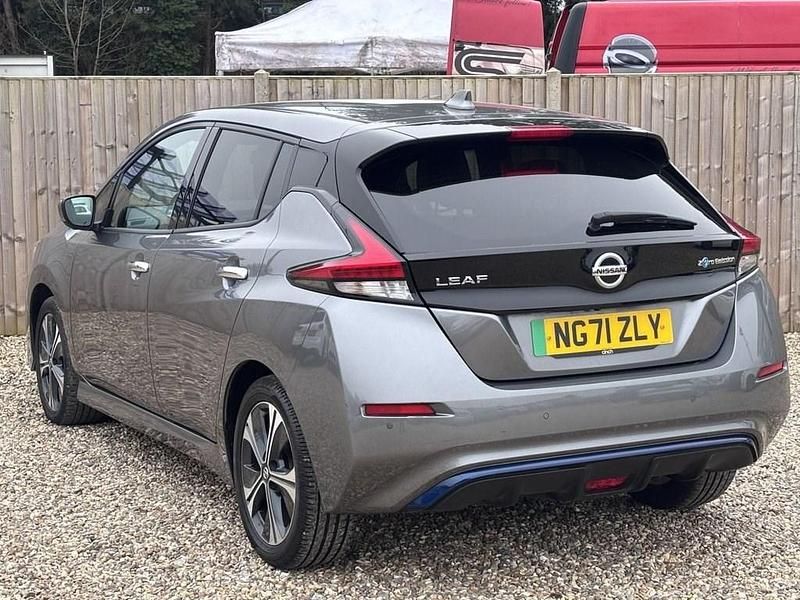 Used Nissan Leaf N-Connecta 110 kW (150 HP) 2022 Grey Hatchback