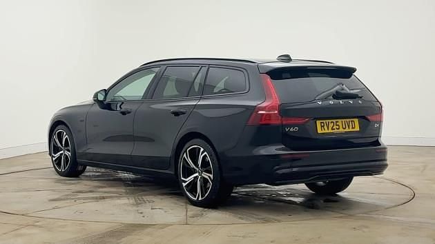 Used Volvo V60 Plus 197 HP (144 kW) 2025 Black Estate