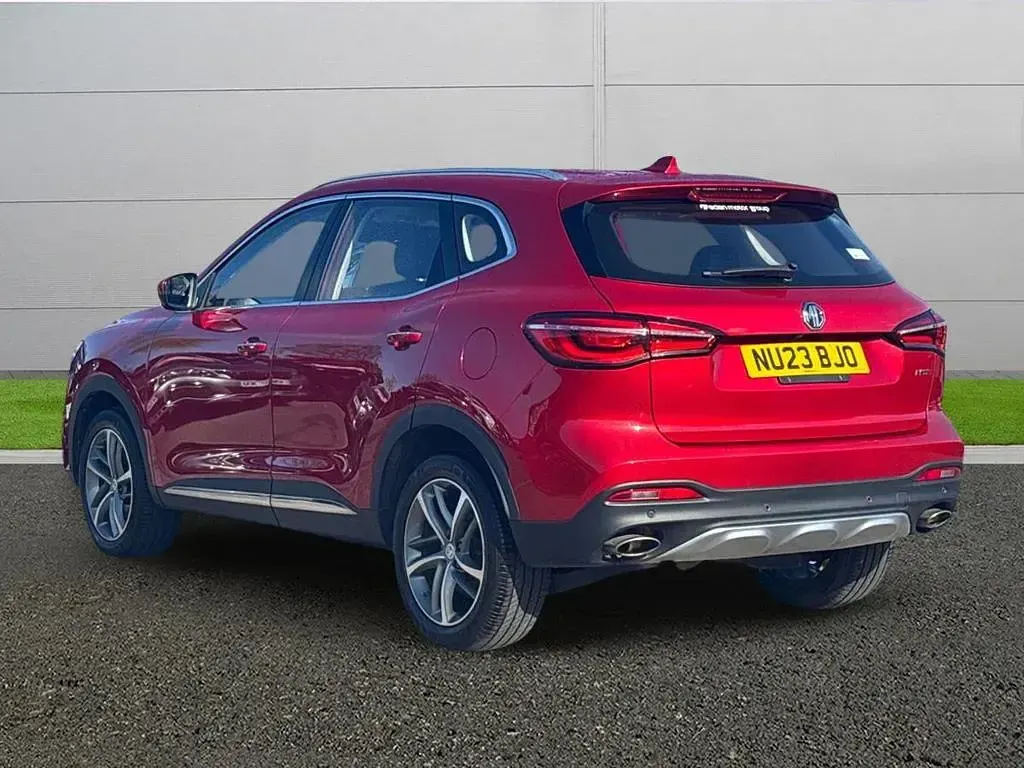 Used MG MG3 106 HP (77 kW) 2023 Red Hatchback